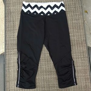 Lululemon Crops with Zigzag Band